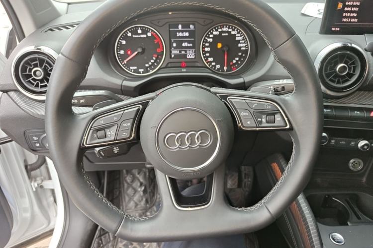 Used Audi Q2L 2023 35TFSI Fashion Dynamic Model Steering Wheel