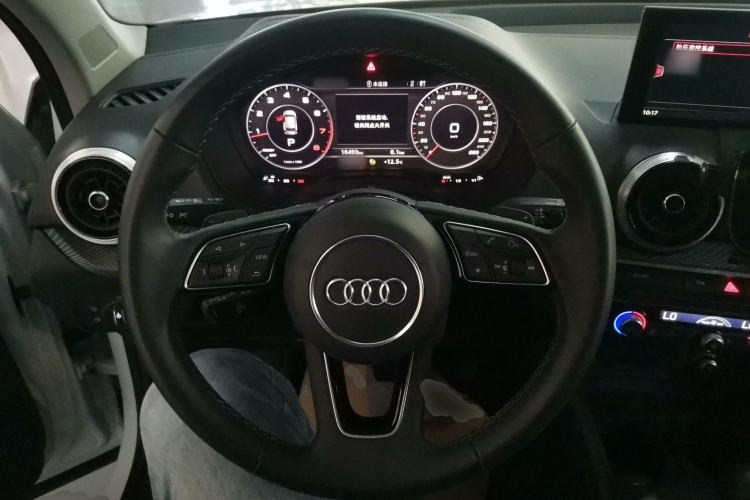 Used Audi Q2L 2023 35TFSI Luxury Dynamic Edition Steering Wheel