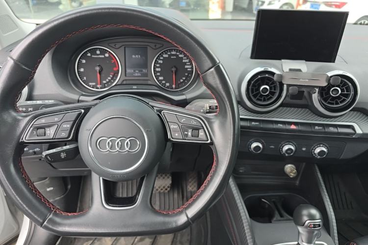Used Audi Q2L 2023 35TFSI Progressive Dynamic Edition Steering Wheel
