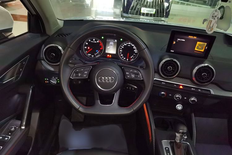 Used Audi Q2L 2023 35TFSI Progressive Dynamic Edition Steering Wheel
