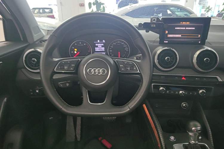 Used Audi Q2L 2023 35TFSI Fashion Dynamic Model Steering Wheel