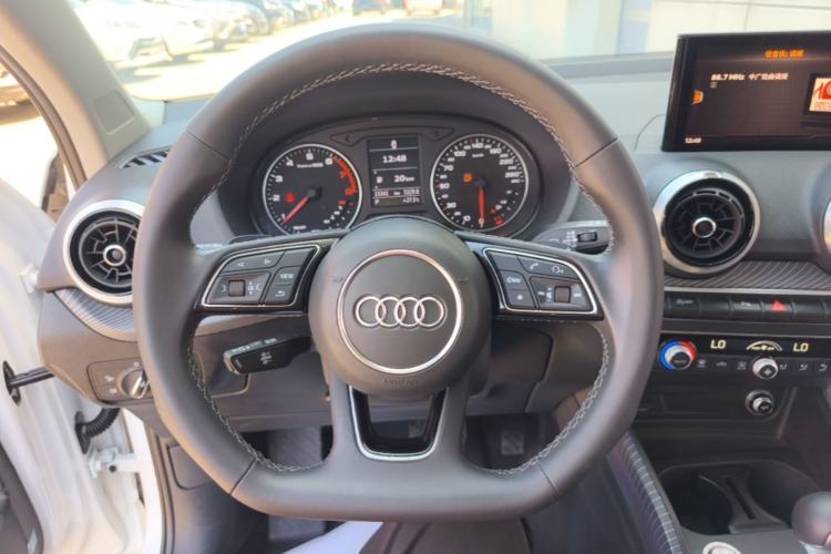 Used Audi Q2L 2023 35TFSI Fashion Dynamic Model Steering Wheel