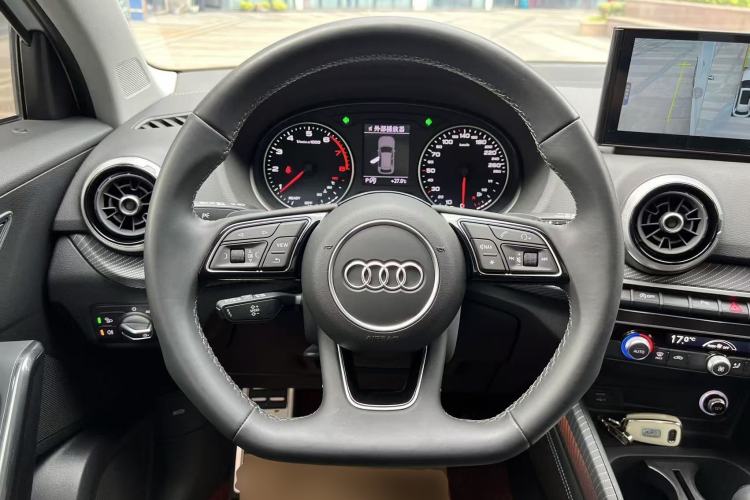 Used Audi Q2L 2023 35TFSI Fashion Dynamic Model Steering Wheel