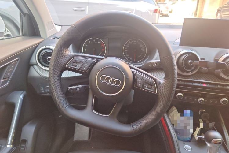 Used Audi Q2L 2023 35TFSI Fashion Dynamic Model Steering Wheel
