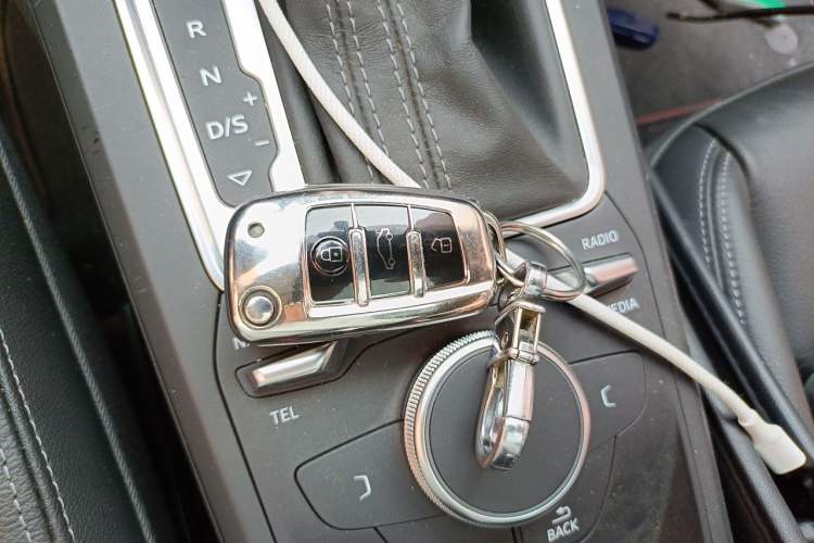 Used Audi Q2L 2023 35TFSI Fashion Dynamic Model Vehicle Key