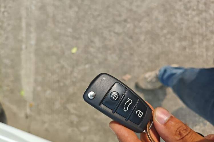 Used Audi Q2L 2023 35TFSI Progressive Dynamic Edition Vehicle Key