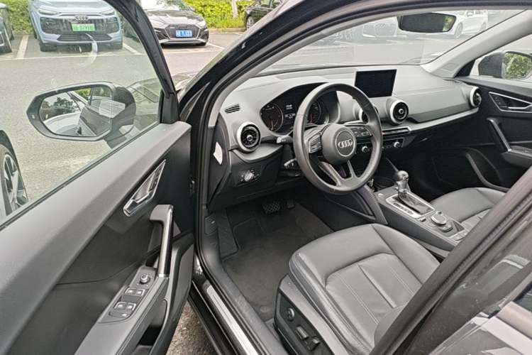 Used Audi Q2L 2024 35TFSI Fashionable and Elegant Version Driver Seat