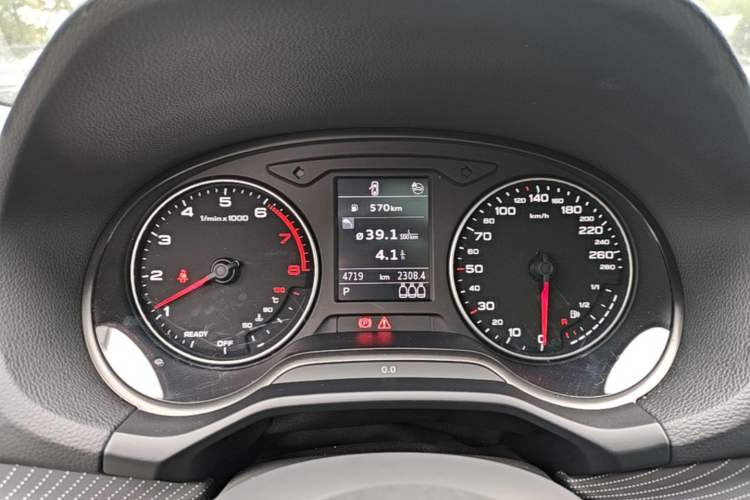 Used Audi Q2L 2024 35TFSI Fashionable and Elegant Version Instrument Cluster