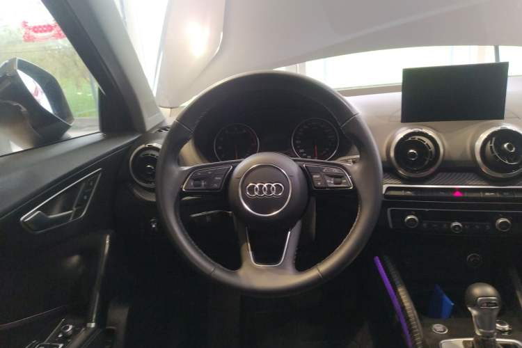 Used Audi Q2L 2024 35TFSI Fashionable and Elegant Version Steering Wheel