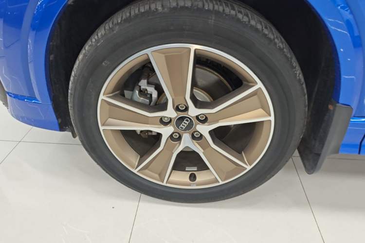 Used Audi Q2L 2024 35TFSI Fashionable and Dynamic Edition Left Front Wheel Hub