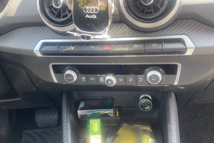 Used Audi Q2L 2024 35TFSI Fashionable and Dynamic Edition Audio And AC Panel