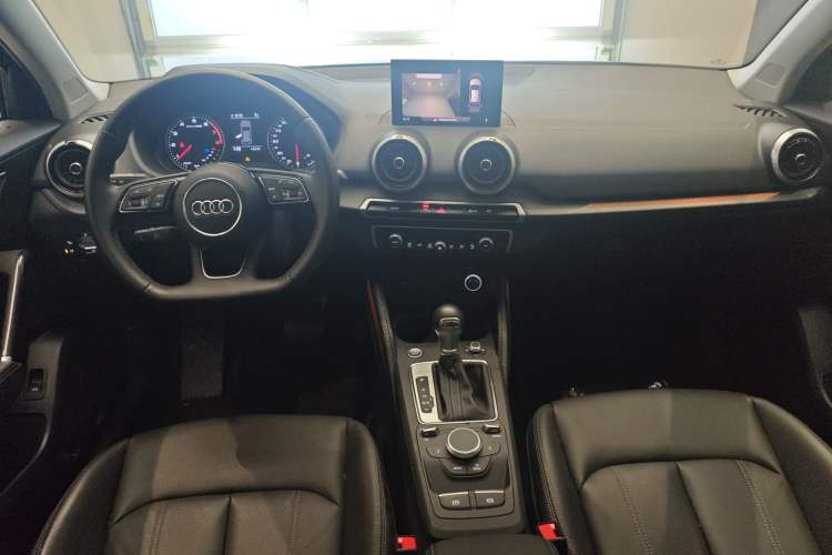 Used Audi Q2L 2024 35TFSI Fashionable and Dynamic Edition Center Console