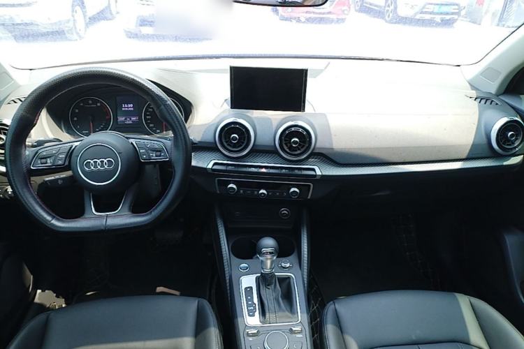 Used Audi Q2L 2024 35TFSI Fashionable and Dynamic Edition Center Console