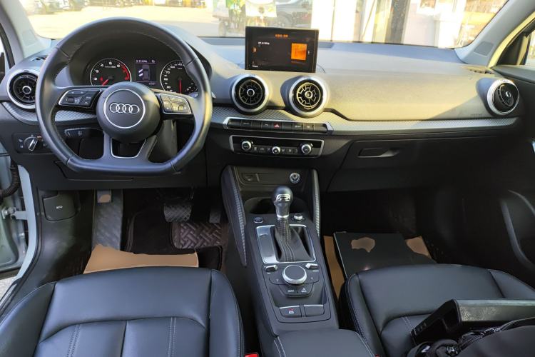 Used Audi Q2L 2024 35TFSI Fashionable and Dynamic Edition Center Console