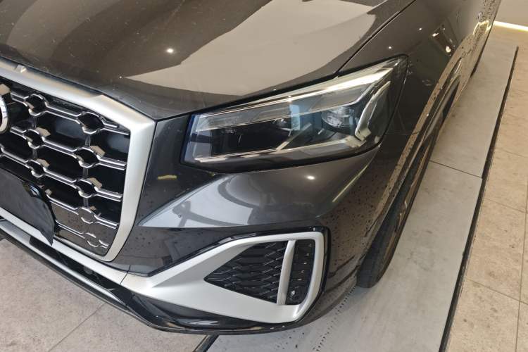 Used Audi Q2L 2024 35TFSI Fashionable and Dynamic Edition Left Front Headlight