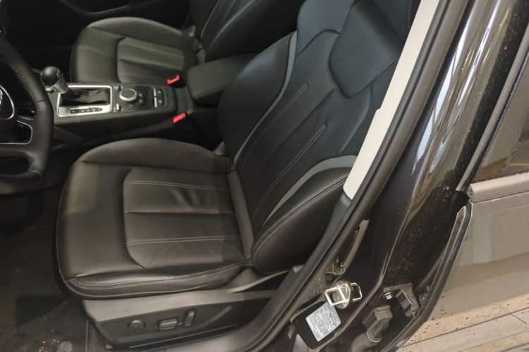 Used Audi Q2L 2024 35TFSI Fashionable and Dynamic Edition Left Front Seat