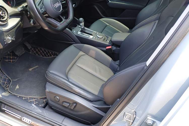 Used Audi Q2L 2024 35TFSI Fashionable and Dynamic Edition Left Front Seat