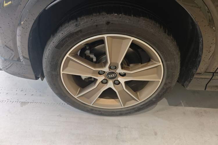 Used Audi Q2L 2024 35TFSI Fashionable and Dynamic Edition Left Front Wheel Hub