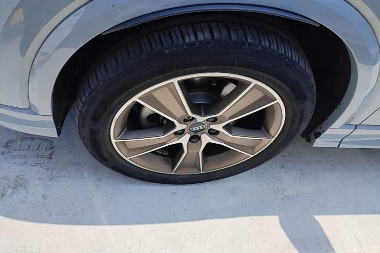 Used Audi Q2L 2024 35TFSI Fashionable and Dynamic Edition Left Front Wheel Hub