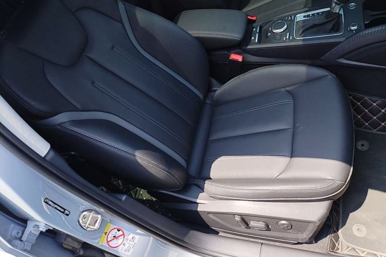 Used Audi Q2L 2024 35TFSI Fashionable and Dynamic Edition Right Front Seat