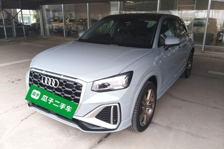 Used Audi Q2L 2024 35TFSI Fashionable and Dynamic Edition Guazi used car, China used car export, Used car for sale, Used cars, Cheapest cars for sale