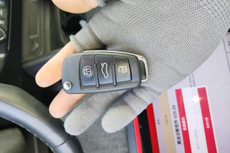 Used Audi Q2L 2024 35TFSI Fashionable and Dynamic Edition Vehicle Key