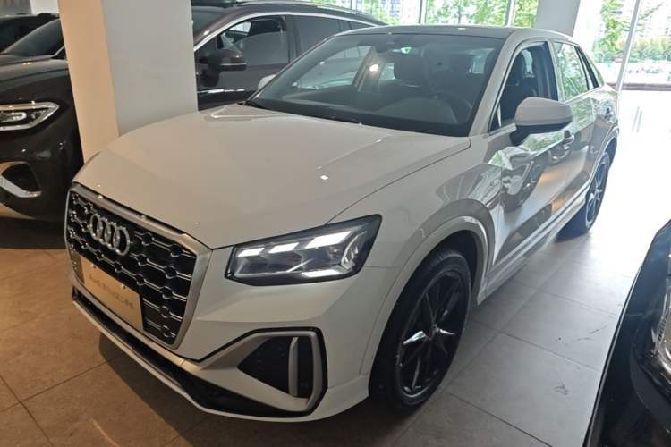 Used Audi Q2L 2024 35TFSI Ambition Dynamic Edition Guazi used car, China used car export, Used car for sale, Used  cars, Cheapest cars for sale