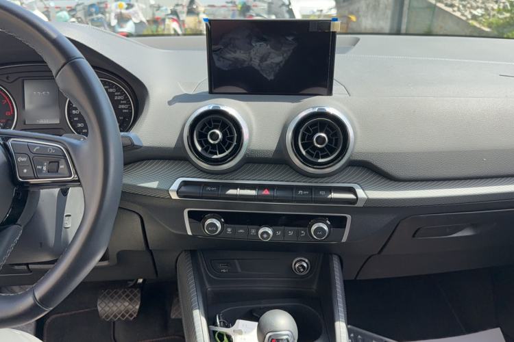 Used Audi Q2L 2024 35TFSI Fashionable and Dynamic Edition Audio And AC Panel