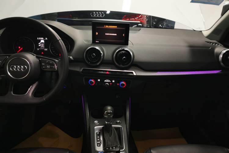 Used Audi Q2L 2024 35TFSI Fashionable and Dynamic Edition Audio And AC Panel