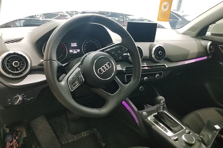 Used Audi Q2L 2024 35TFSI Fashionable and Dynamic Edition Center Console