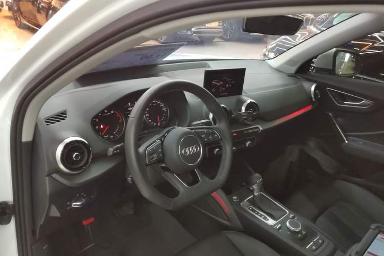 Used Audi Q2L 2024 35TFSI Fashionable and Dynamic Edition Center Console