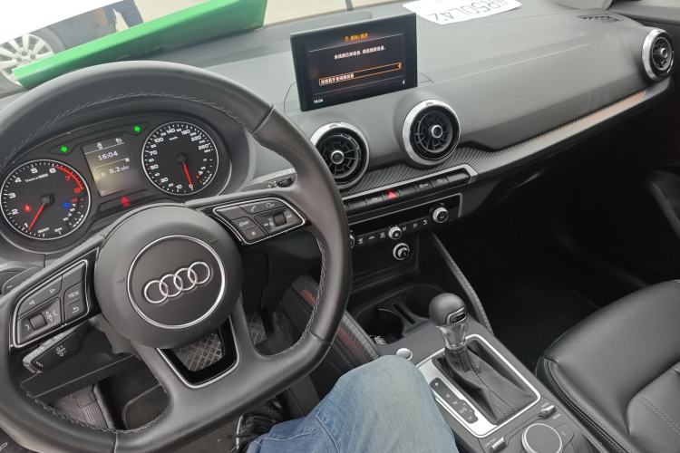 Used Audi Q2L 2024 35TFSI Fashionable and Dynamic Edition Center Console
