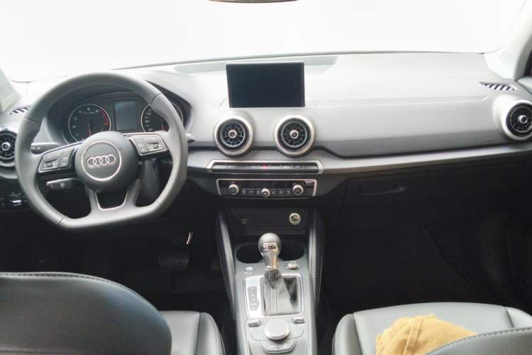 Used Audi Q2L 2024 35TFSI Fashionable and Dynamic Edition Center Console