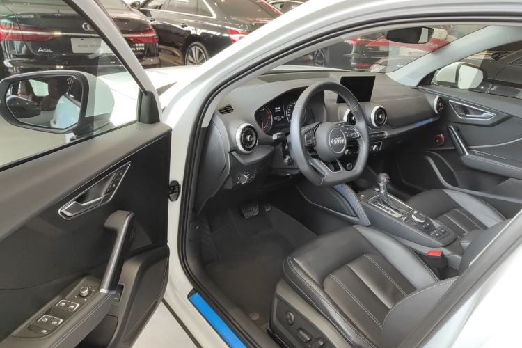 Used Audi Q2L 2024 35TFSI Fashionable and Dynamic Edition Driver Seat