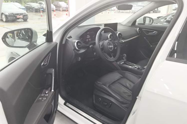 Used Audi Q2L 2024 35TFSI Luxury Prestige Edition Driver Seat