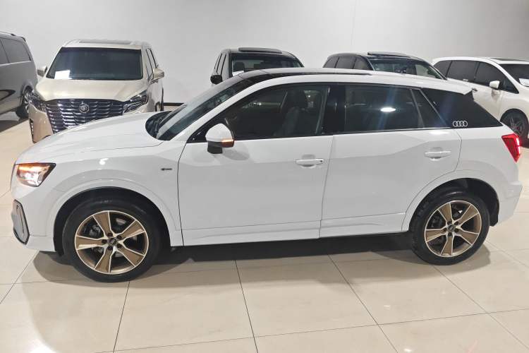 Used Audi Q2L 2024 35TFSI Fashionable and Dynamic Edition Exterior 3