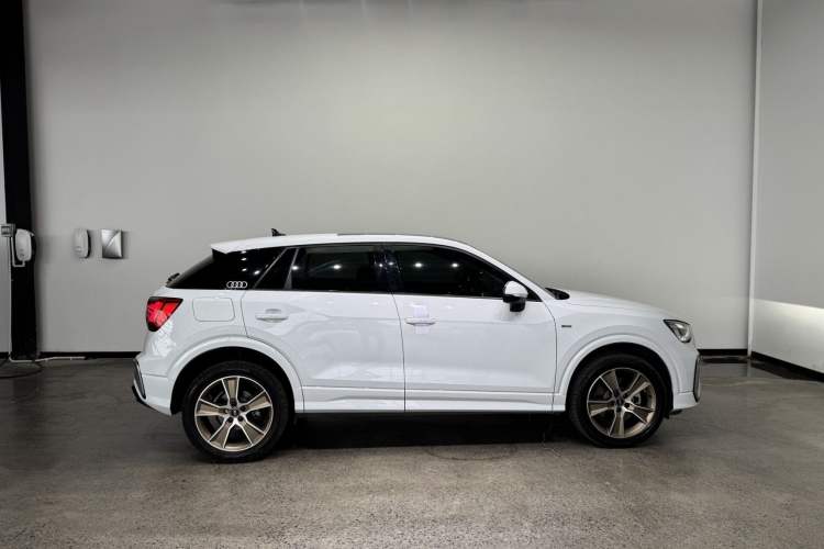 Used Audi Q2L 2024 35TFSI Fashionable and Dynamic Edition Exterior 3