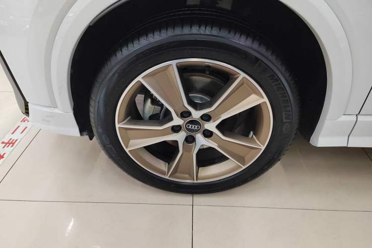 Used Audi Q2L 2024 35TFSI Fashionable and Dynamic Edition Exterior 4