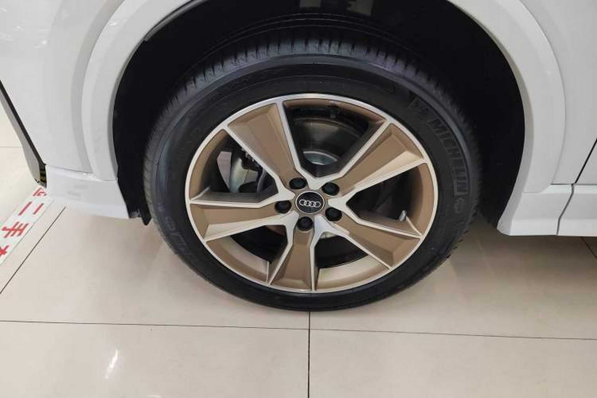 Used Audi Q2L 2024 35TFSI Fashionable and Dynamic Edition Exterior 4