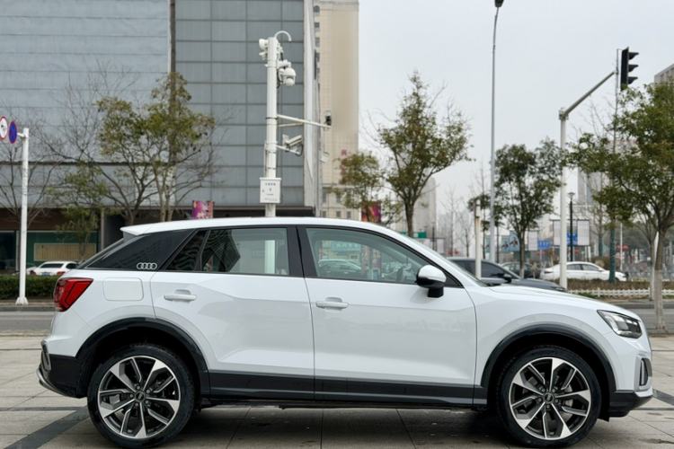 Used Audi Q2L 2024 35TFSI Luxury Prestige Edition Exterior 4