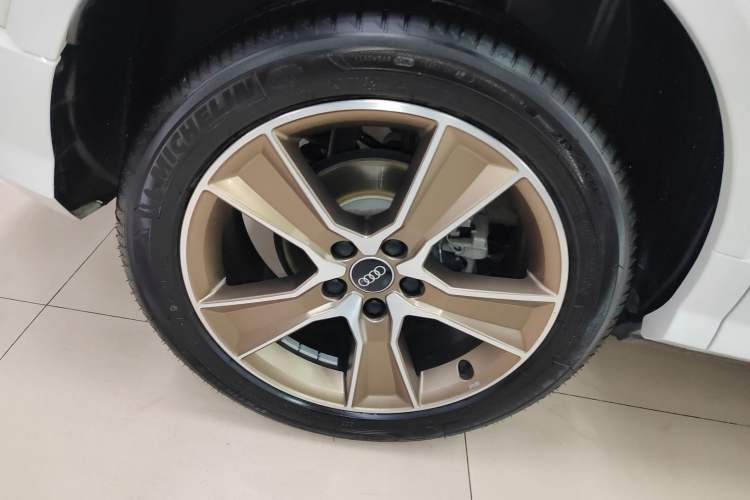 Used Audi Q2L 2024 35TFSI Fashionable and Dynamic Edition Exterior 5