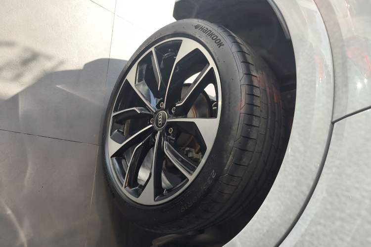 Used Audi Q2L 2024 35TFSI Luxury Dynamic Edition Exterior 5