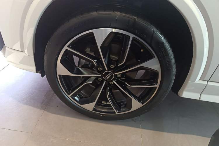 Used Audi Q2L 2024 35TFSI Luxury Dynamic Edition Exterior 7