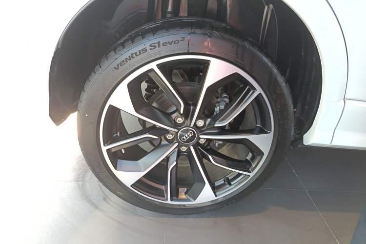 Used Audi Q2L 2024 35TFSI Luxury Dynamic Edition Exterior 8
