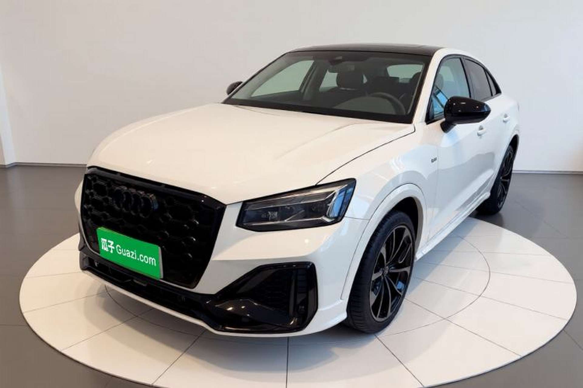 Used Audi Q2L 2024 35TFSI Luxury Dynamic Edition Front Left 45 Deg