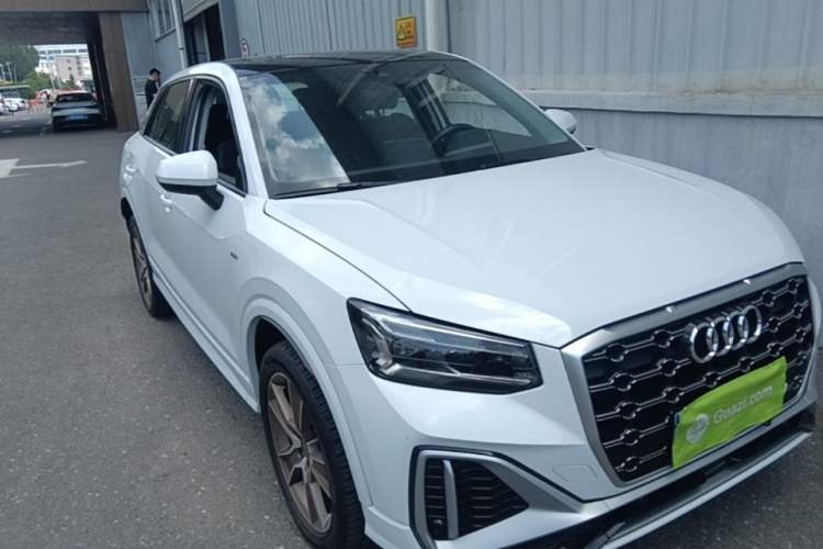 Used Audi Q2L 2024 35TFSI Fashionable and Dynamic Edition Front Right 45 Deg