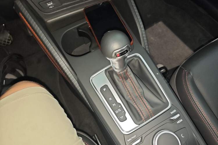Used Audi Q2L 2024 35TFSI Ambition Dynamic Edition Gear Lever