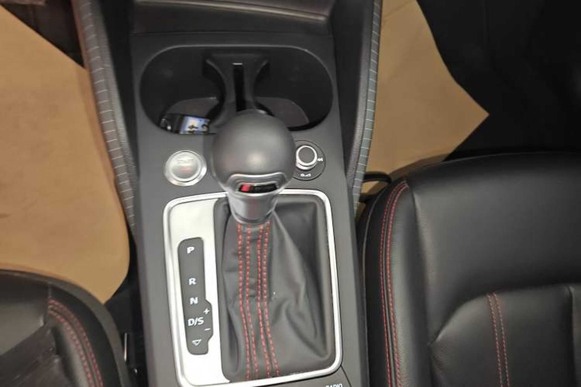 Used Audi Q2L 2024 35TFSI Ambition Dynamic Edition Gear Lever