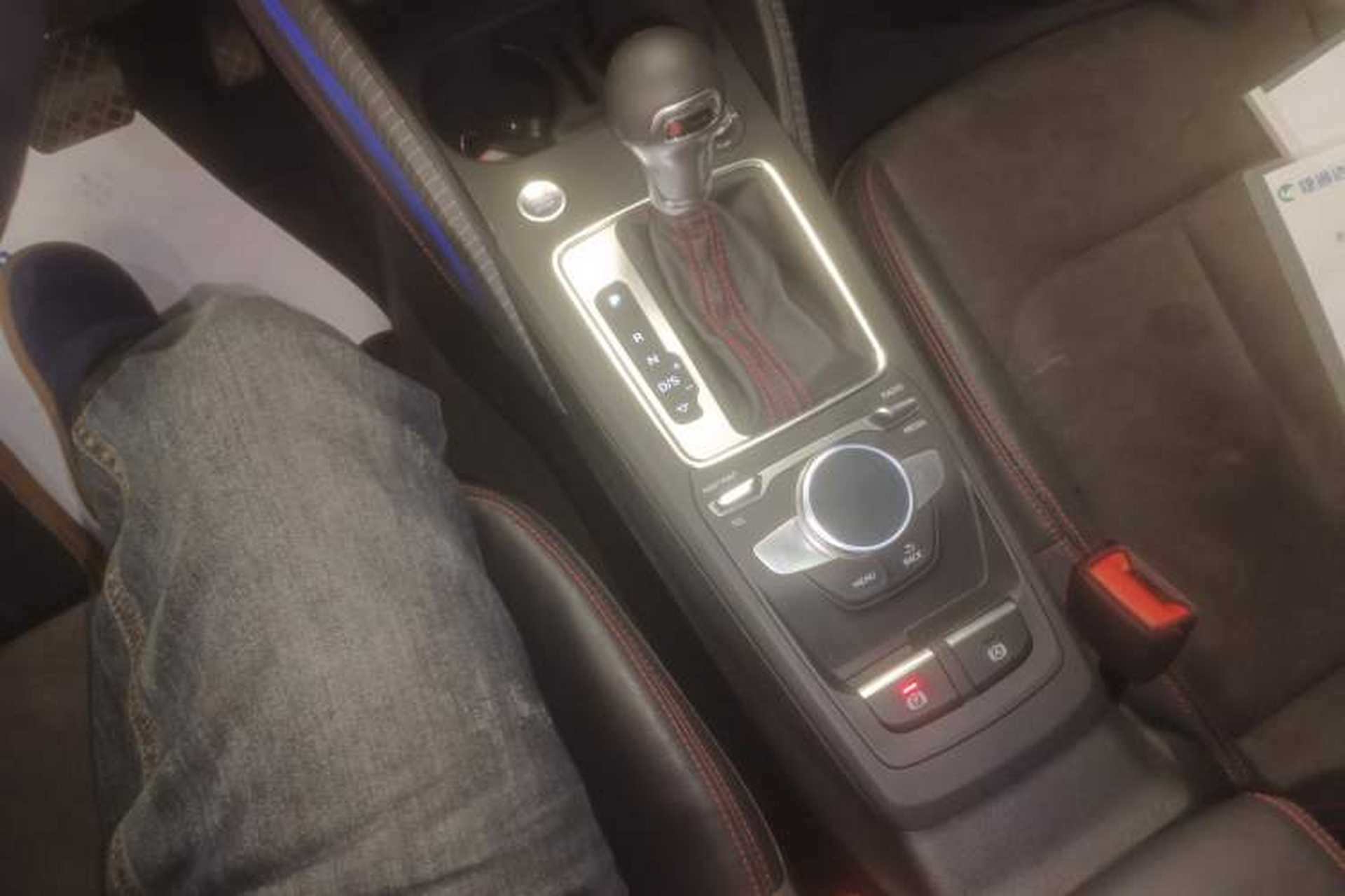 Used Audi Q2L 2024 35TFSI Luxury Dynamic Edition Gear Lever
