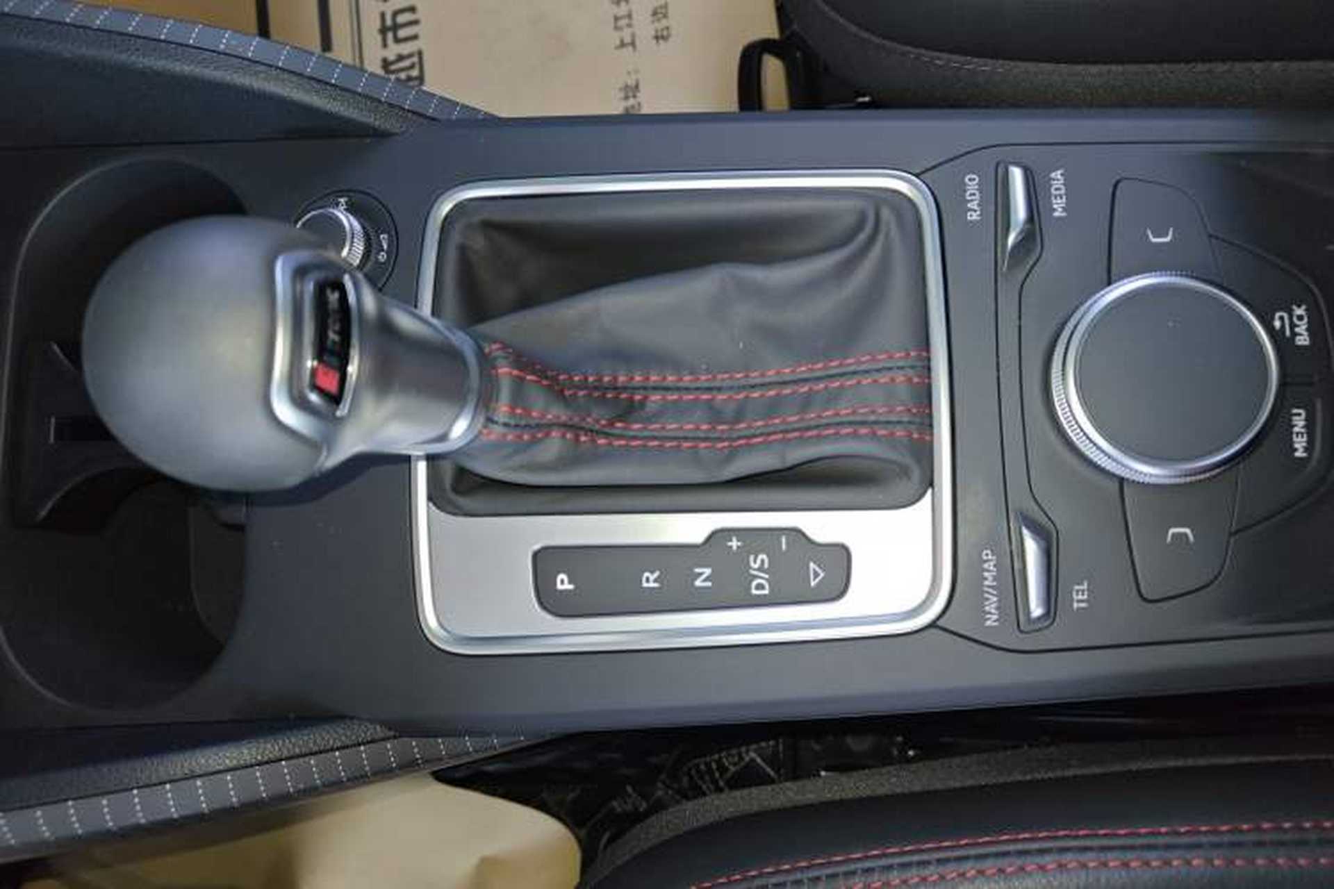 Used Audi Q2L 2024 35TFSI Ambition Dynamic Edition Gear Lever